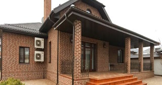Строительство домов из кирпича с мансардой в Санкт-Петербурге | от 3687 рублей